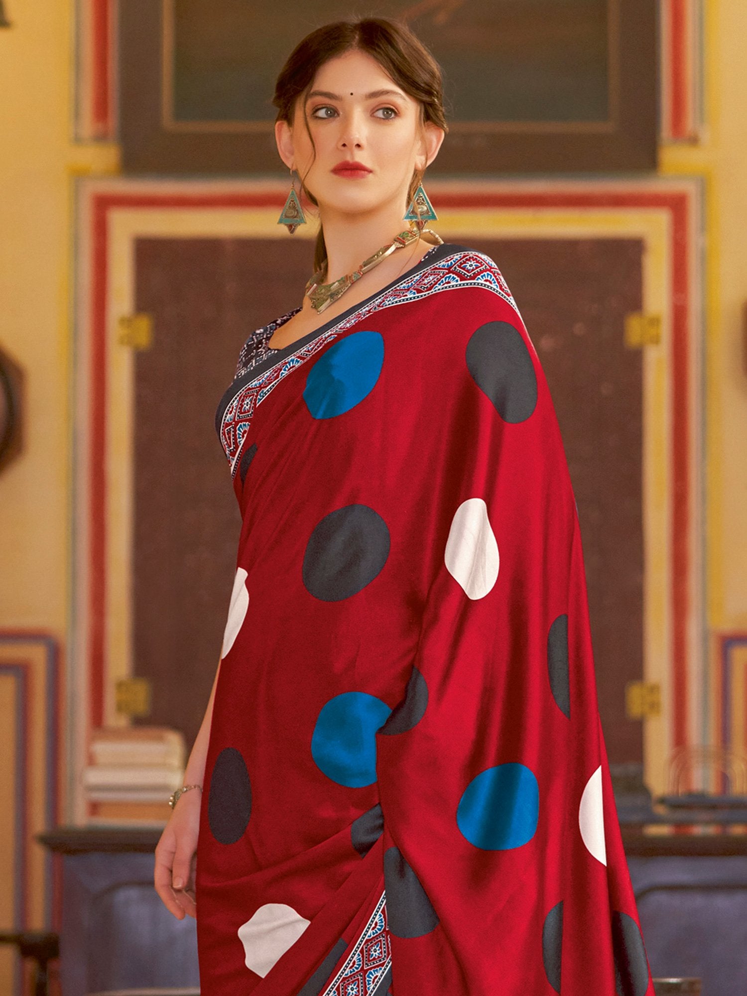 Get the best ready-to-wear saree