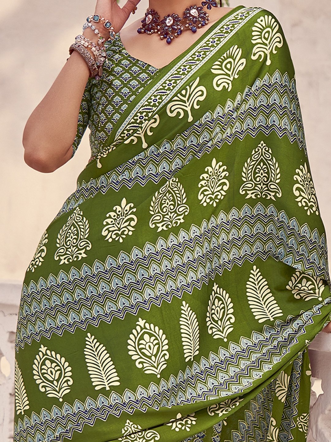 Get the best bride wedding sarees
