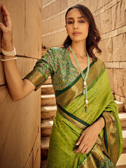 Get the best kanjeevaram South Indian bridal saree