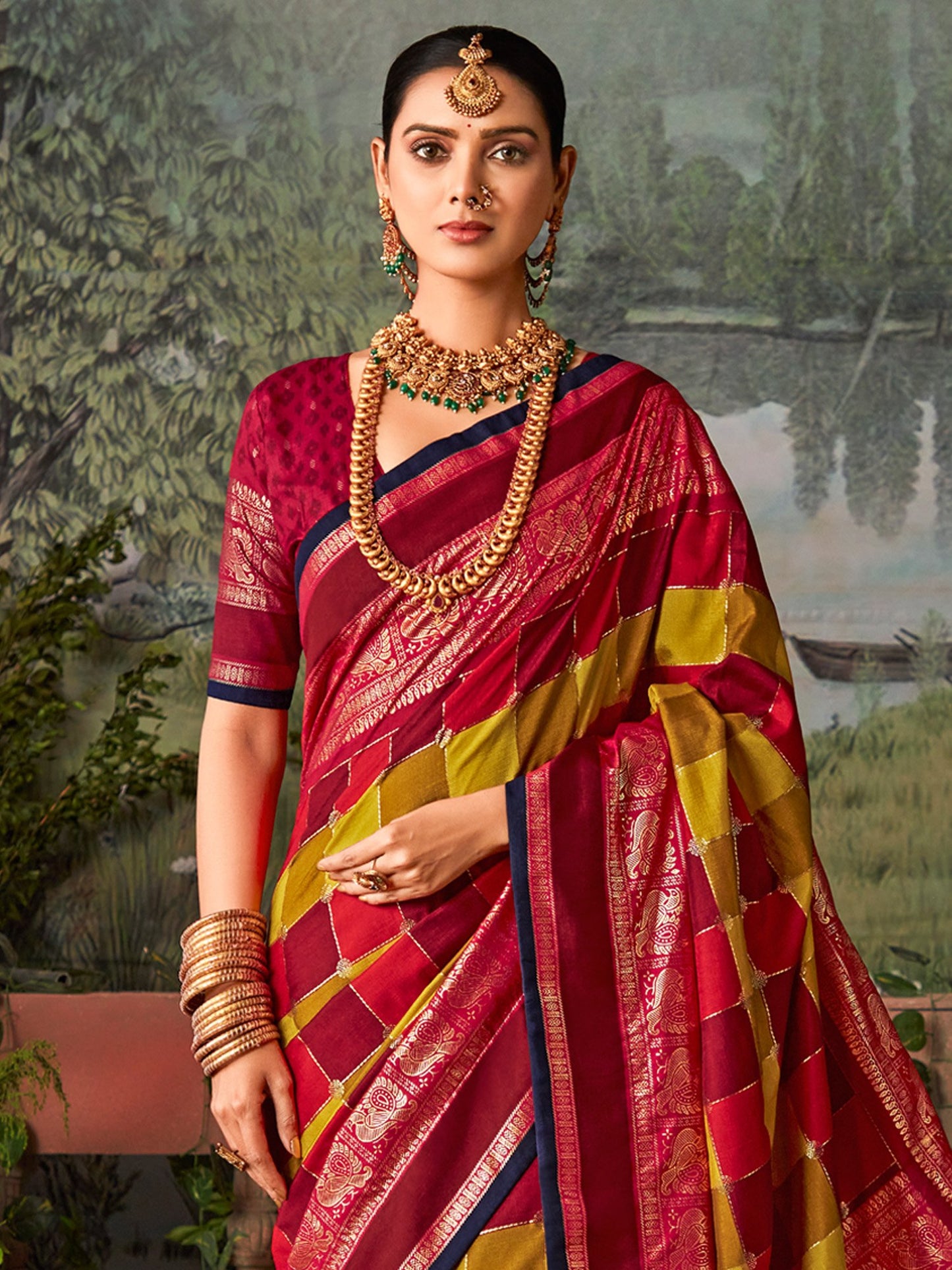 Get the best designer saree