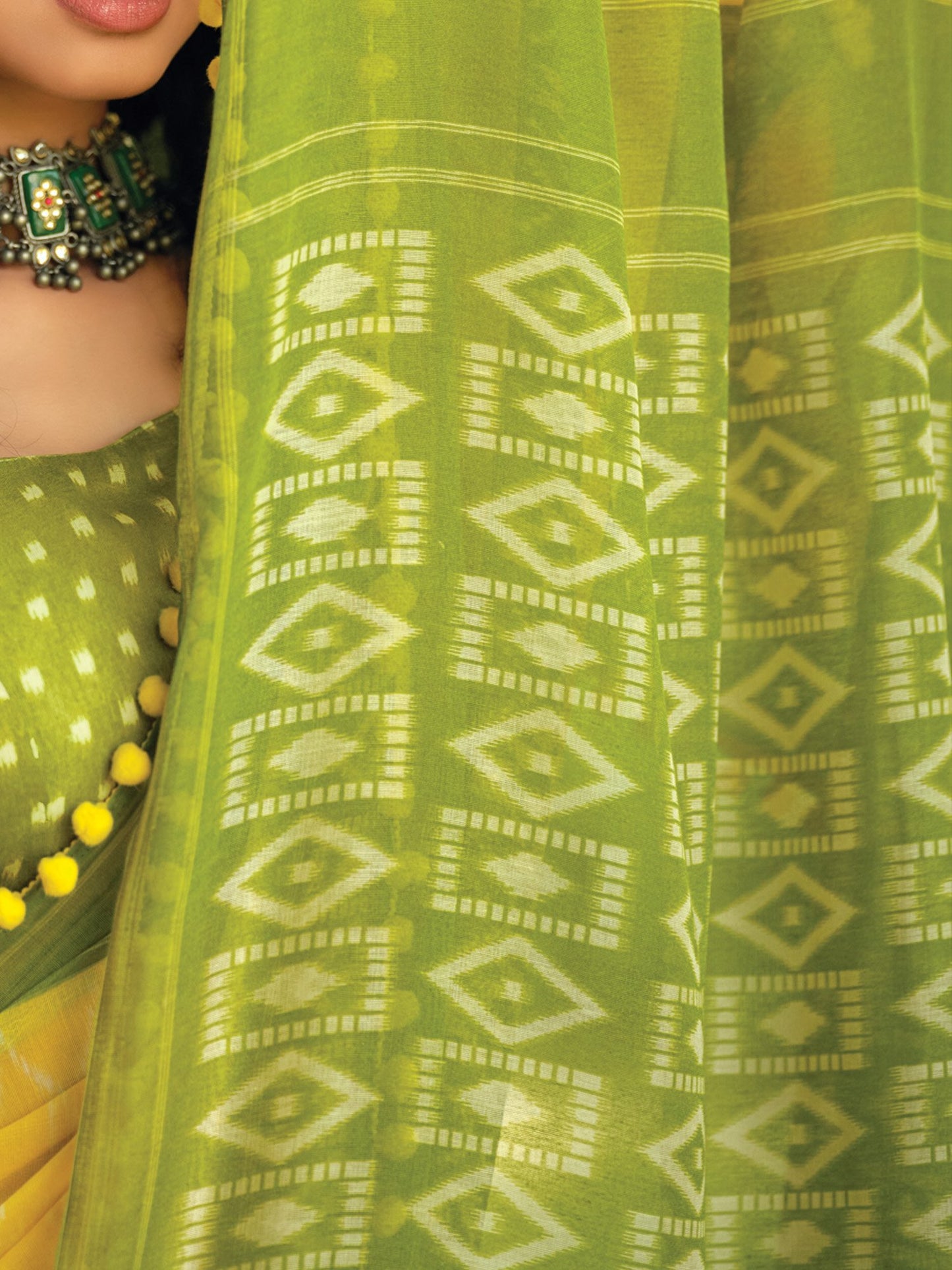 Get the best Kasavu saree online