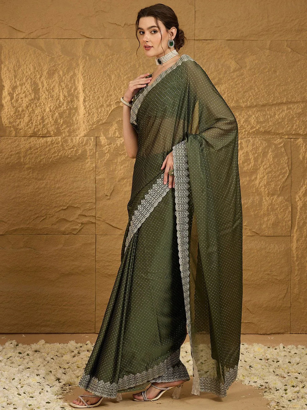 Get the best new saree design