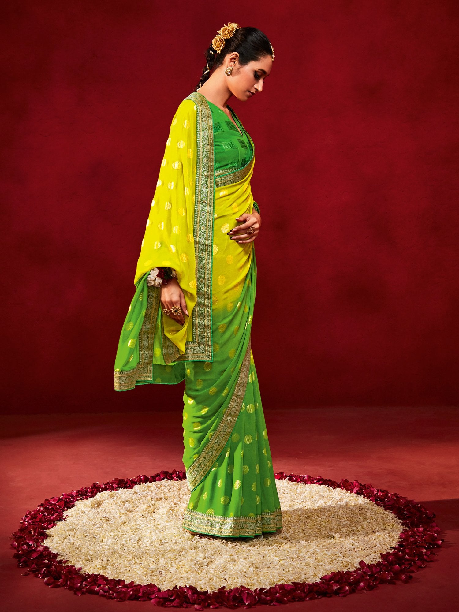 Get the best saree shops in Chandni Chowk