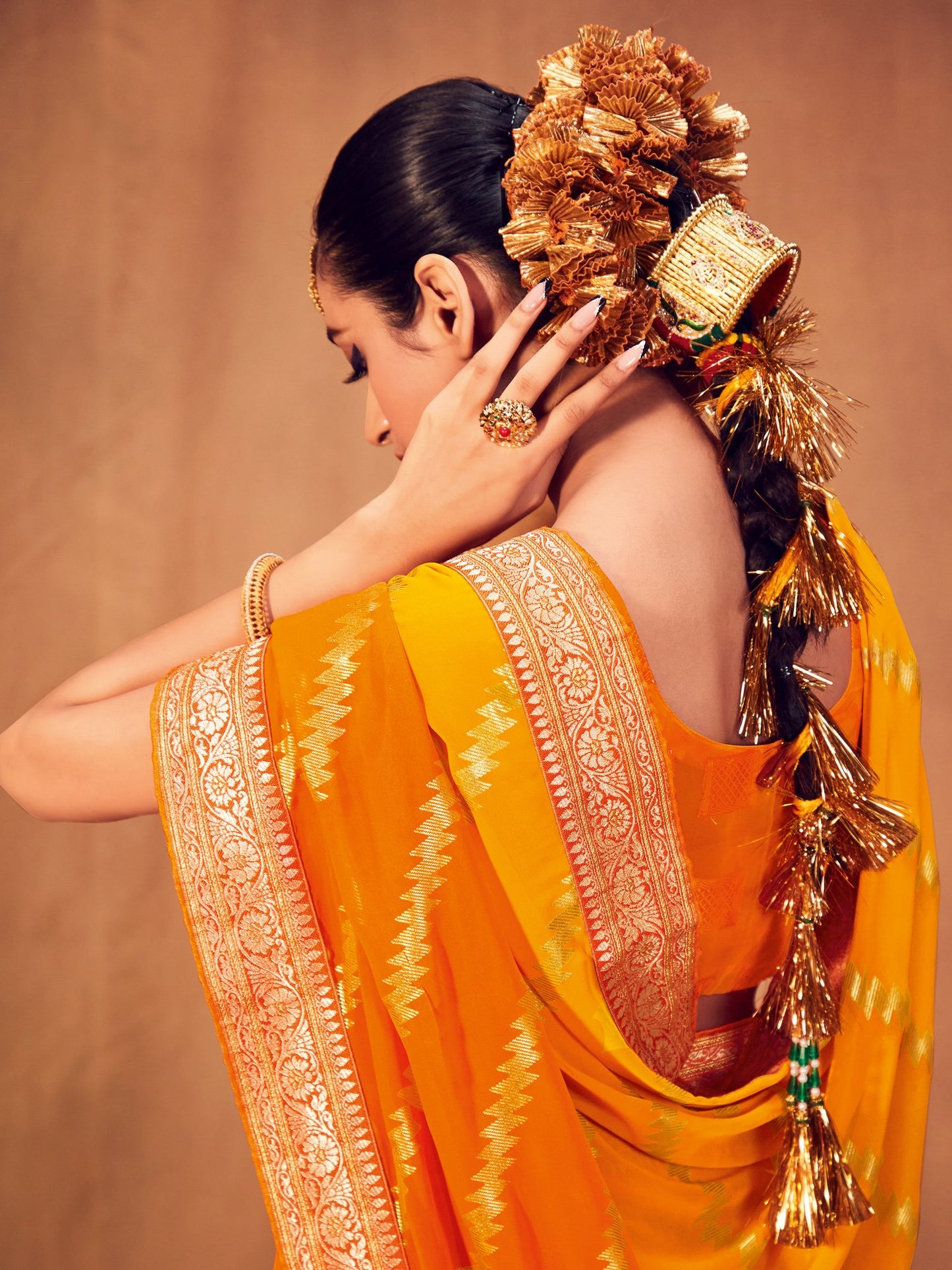 Get the best Banarasi silk saree