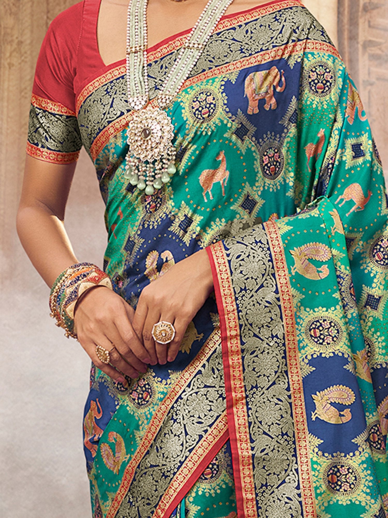 Get the best party wear saree