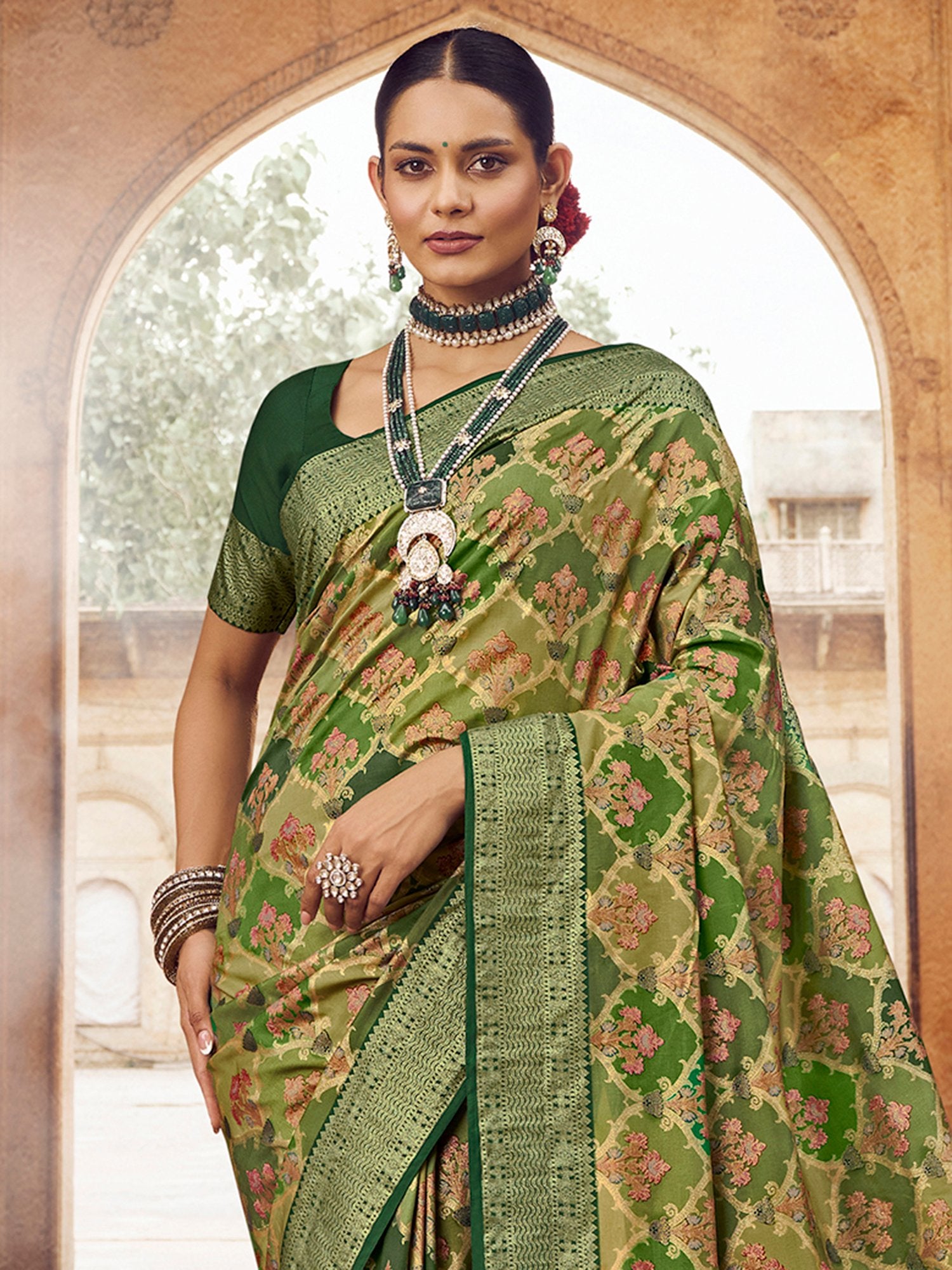 Get the best wedding sarees