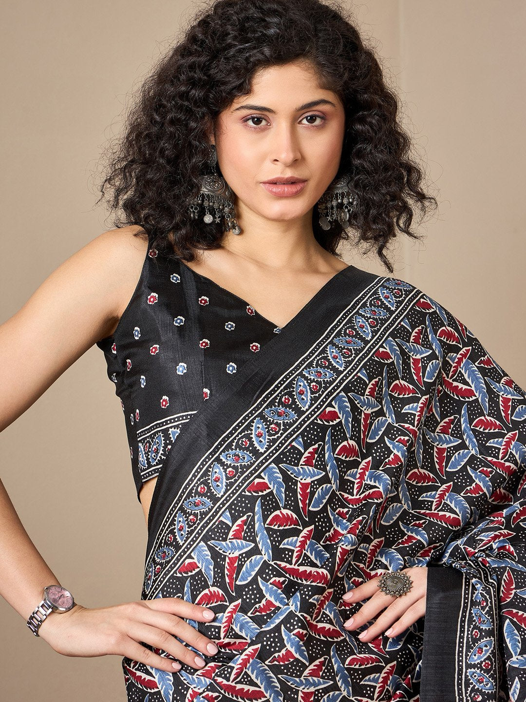Get the best new saree design