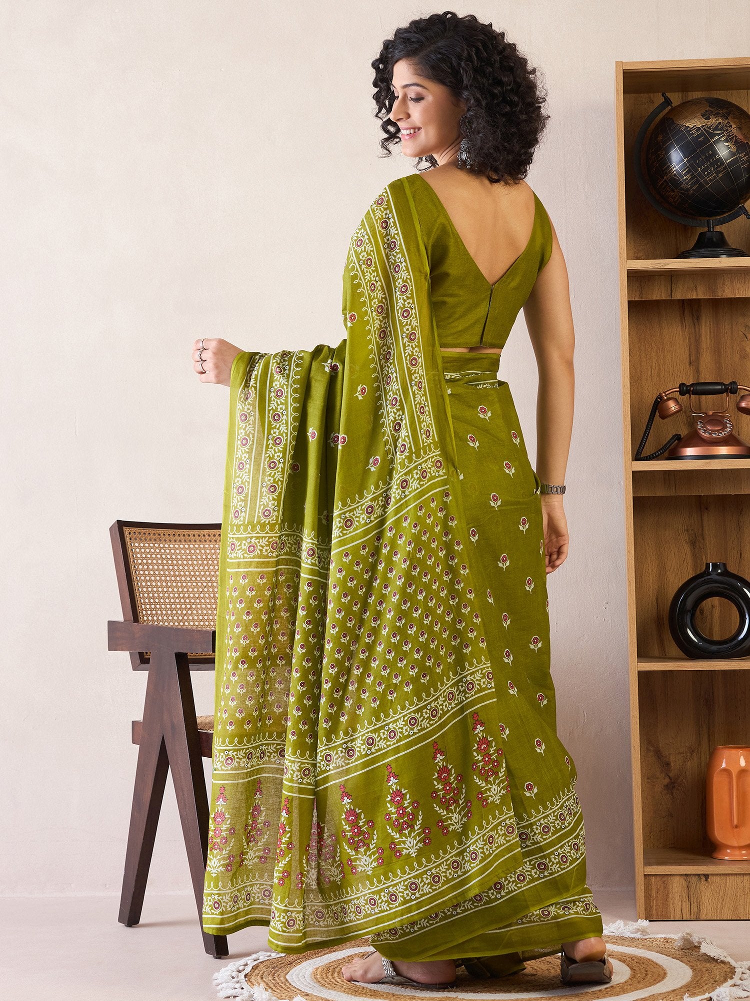 Get the best organza saree