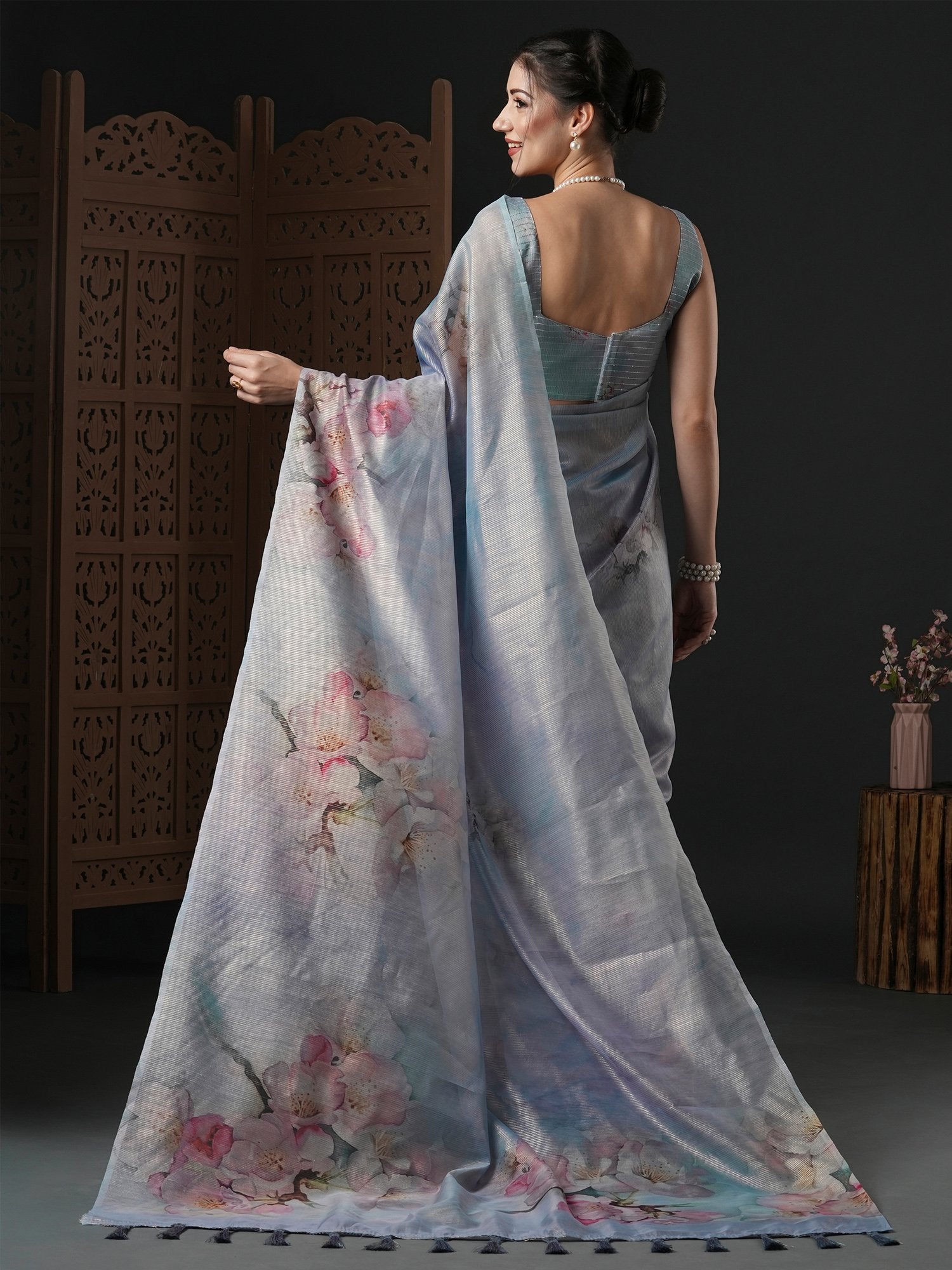 Get the best Banarasi saree