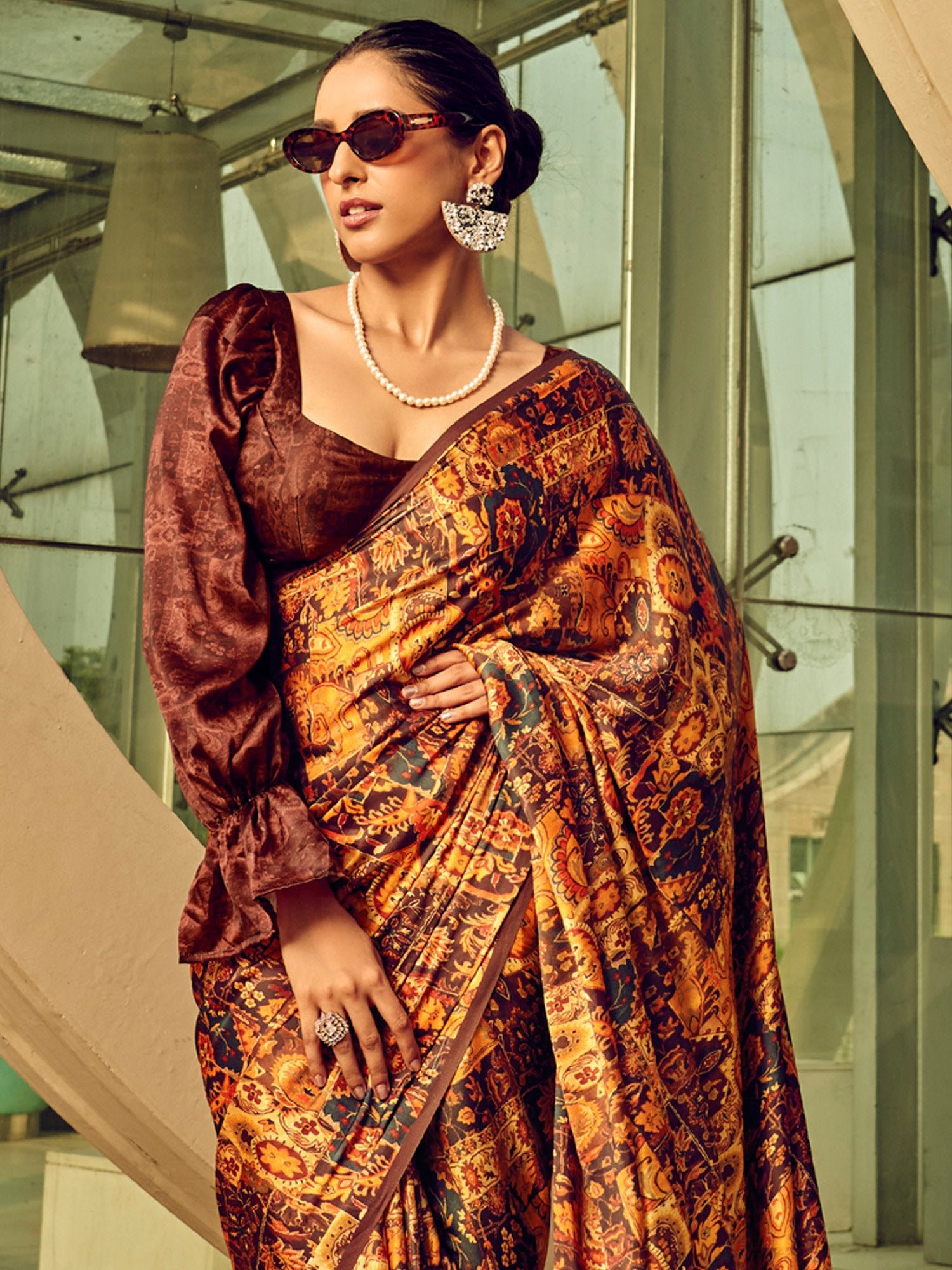 Get the best organza saree