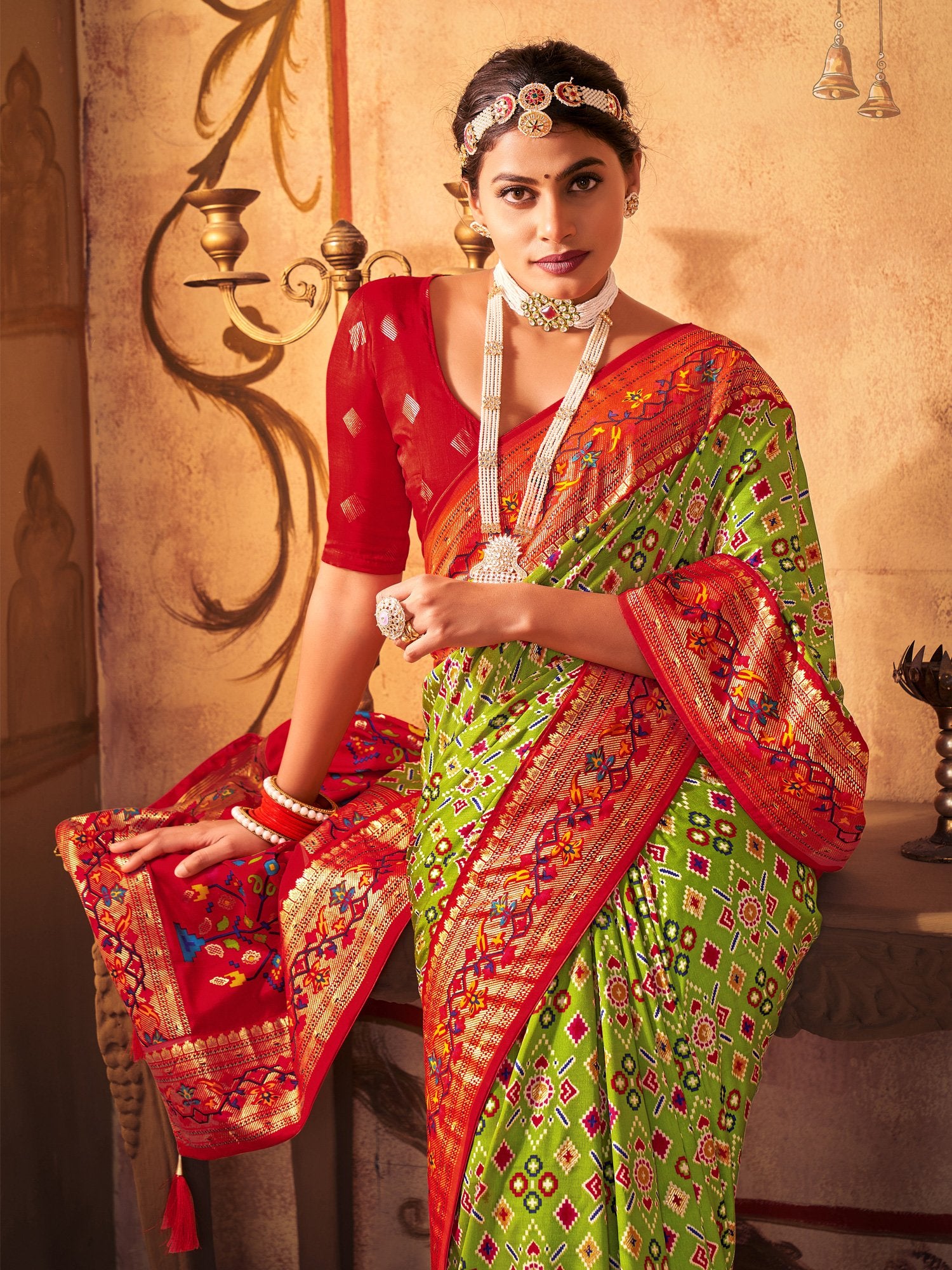 Get the best partywear saree