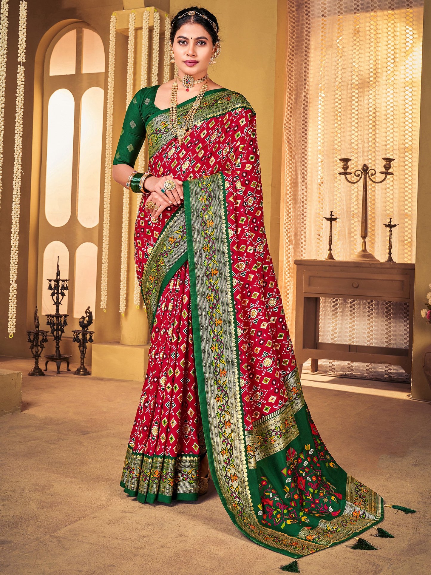 Get the best organza saree