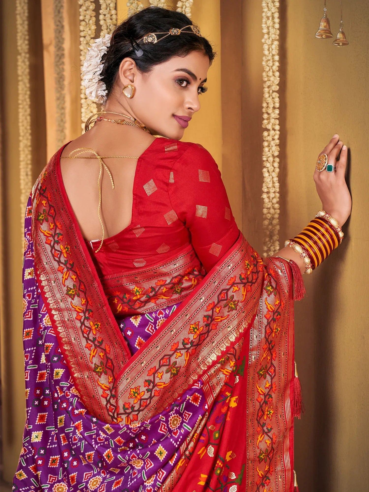 Get the best party wear saree