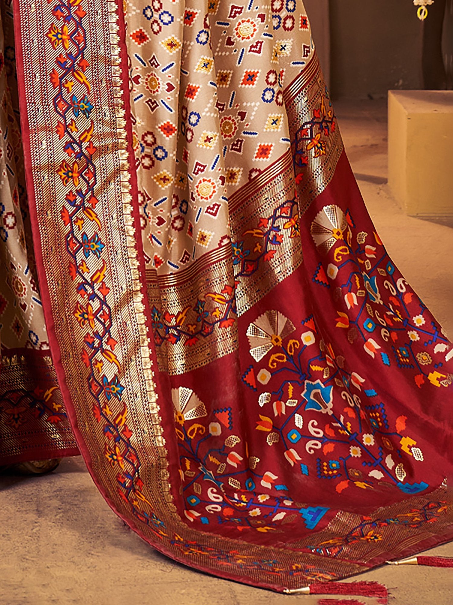 Get the best saree manufacturer