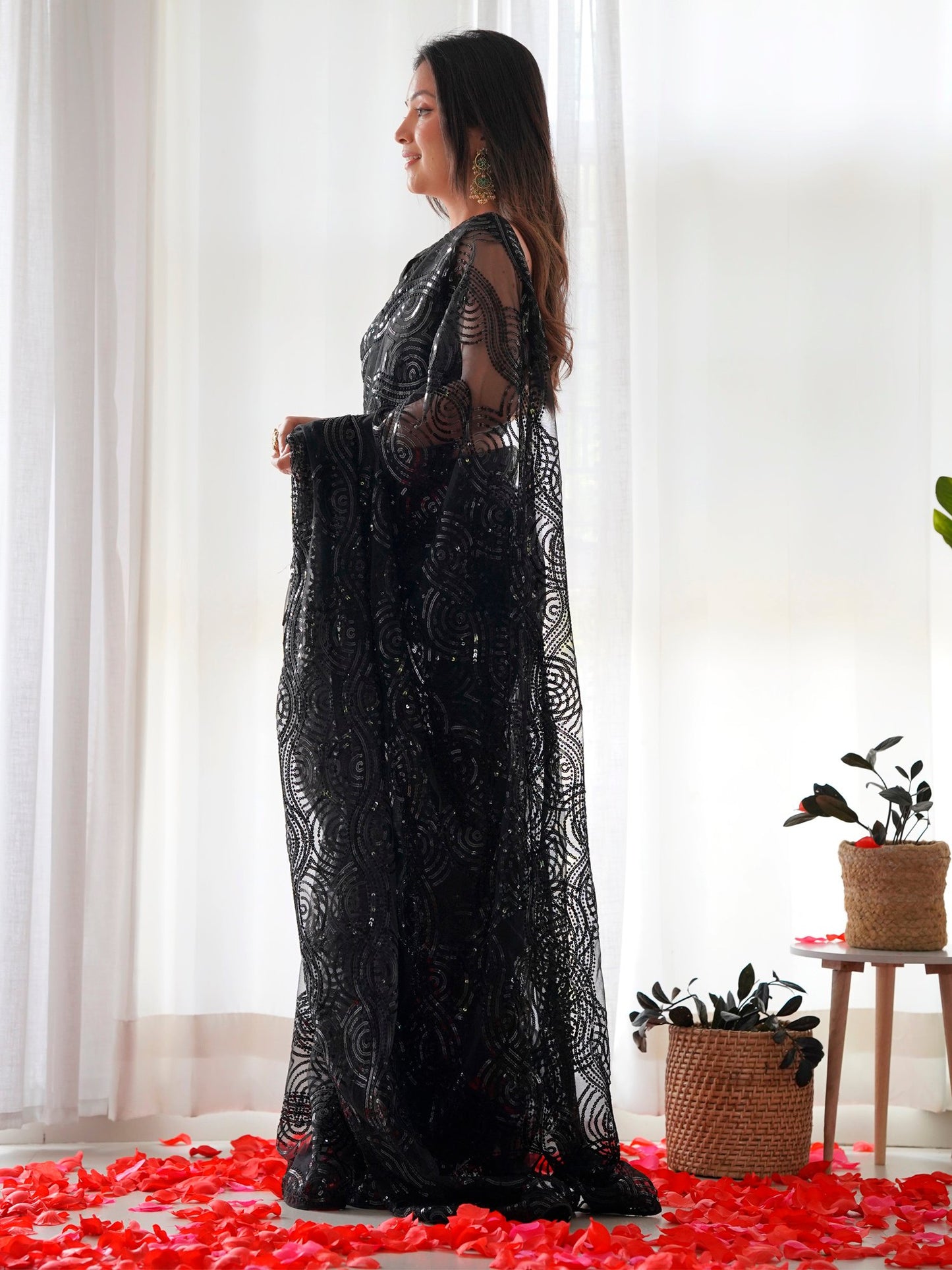Get the best partywear saree
