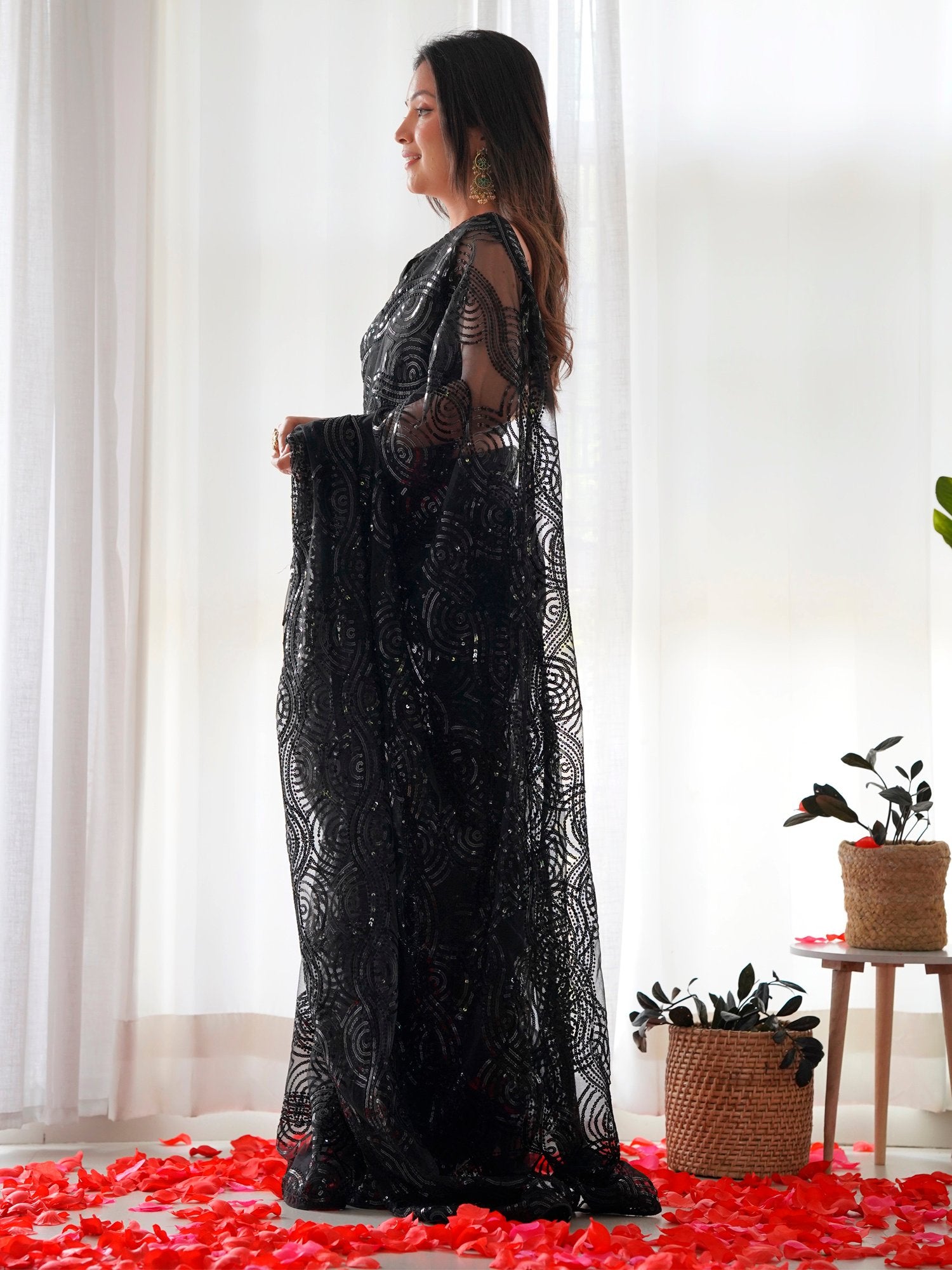 Get the best partywear saree