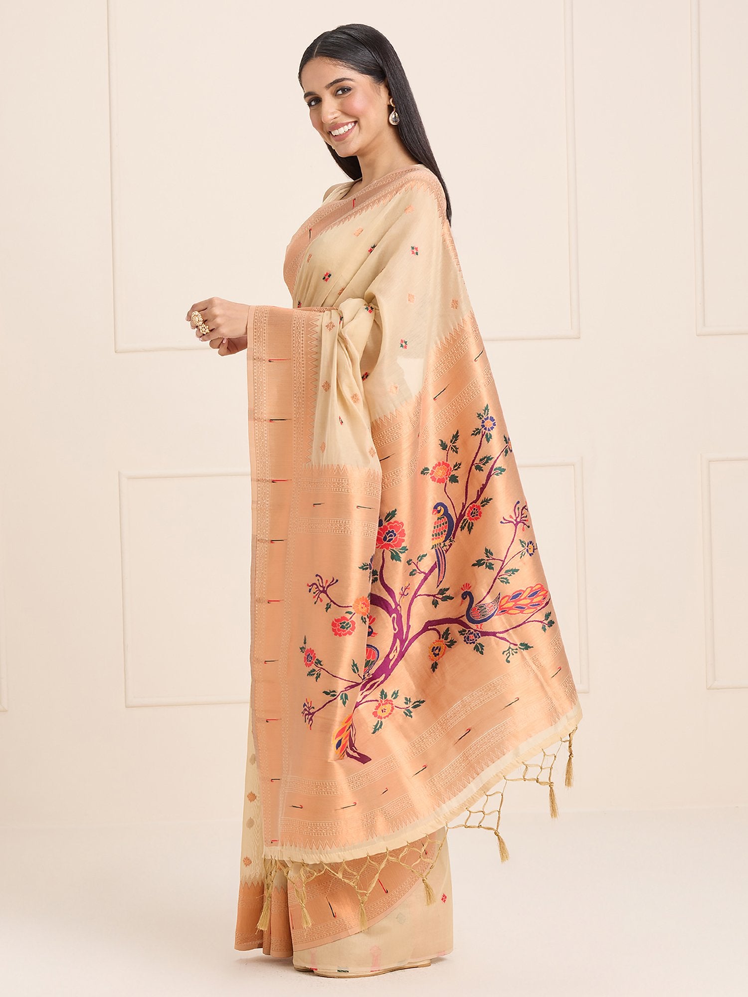 Get the best haldi saree
