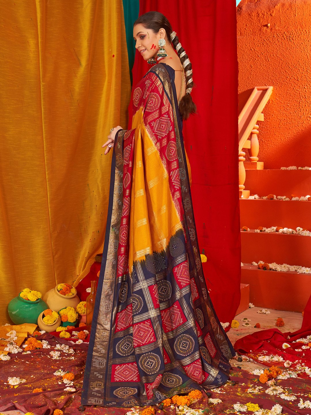 Get the best saree manufacturer