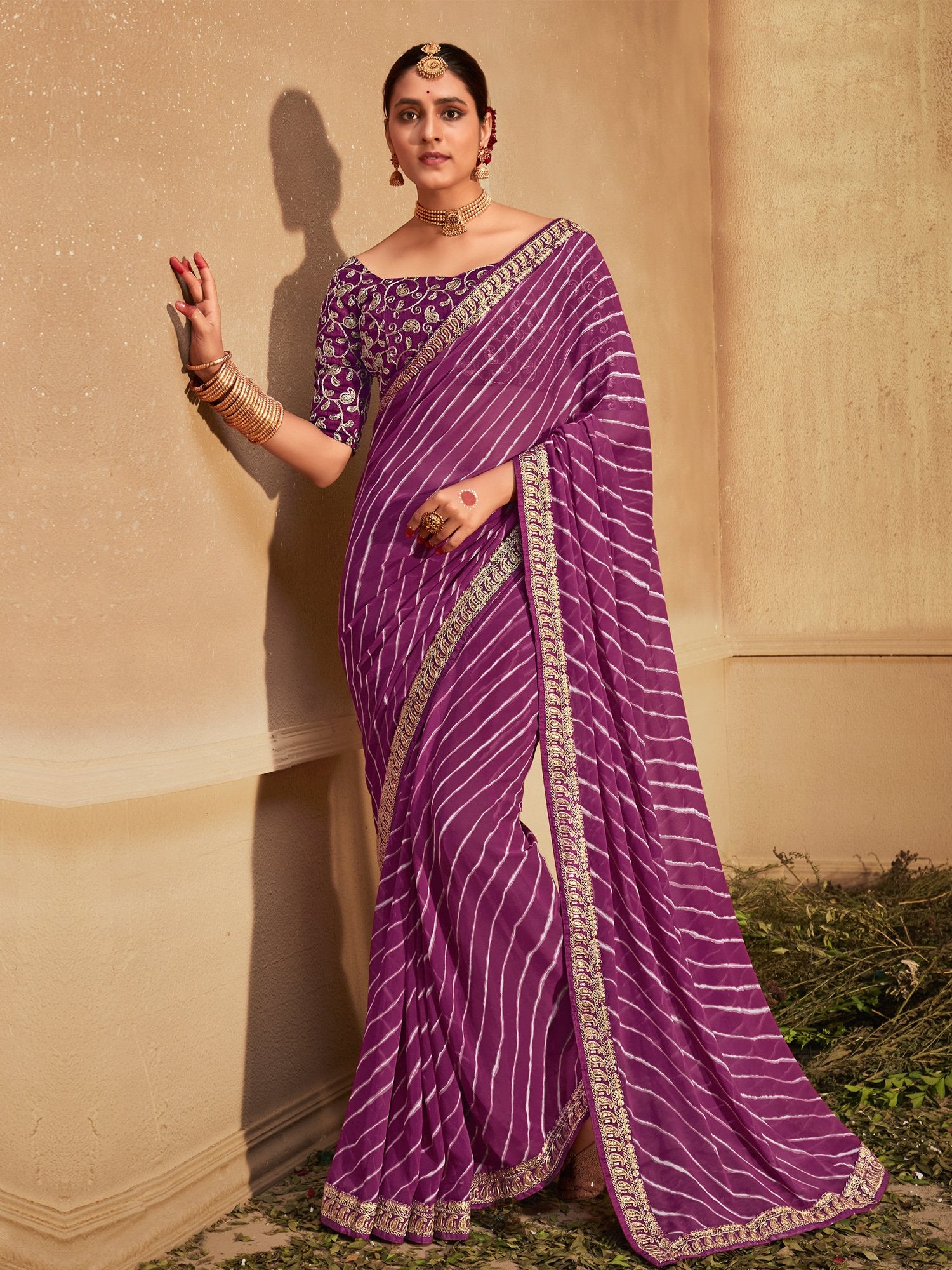 Get the best saree shops in Chandni Chowk