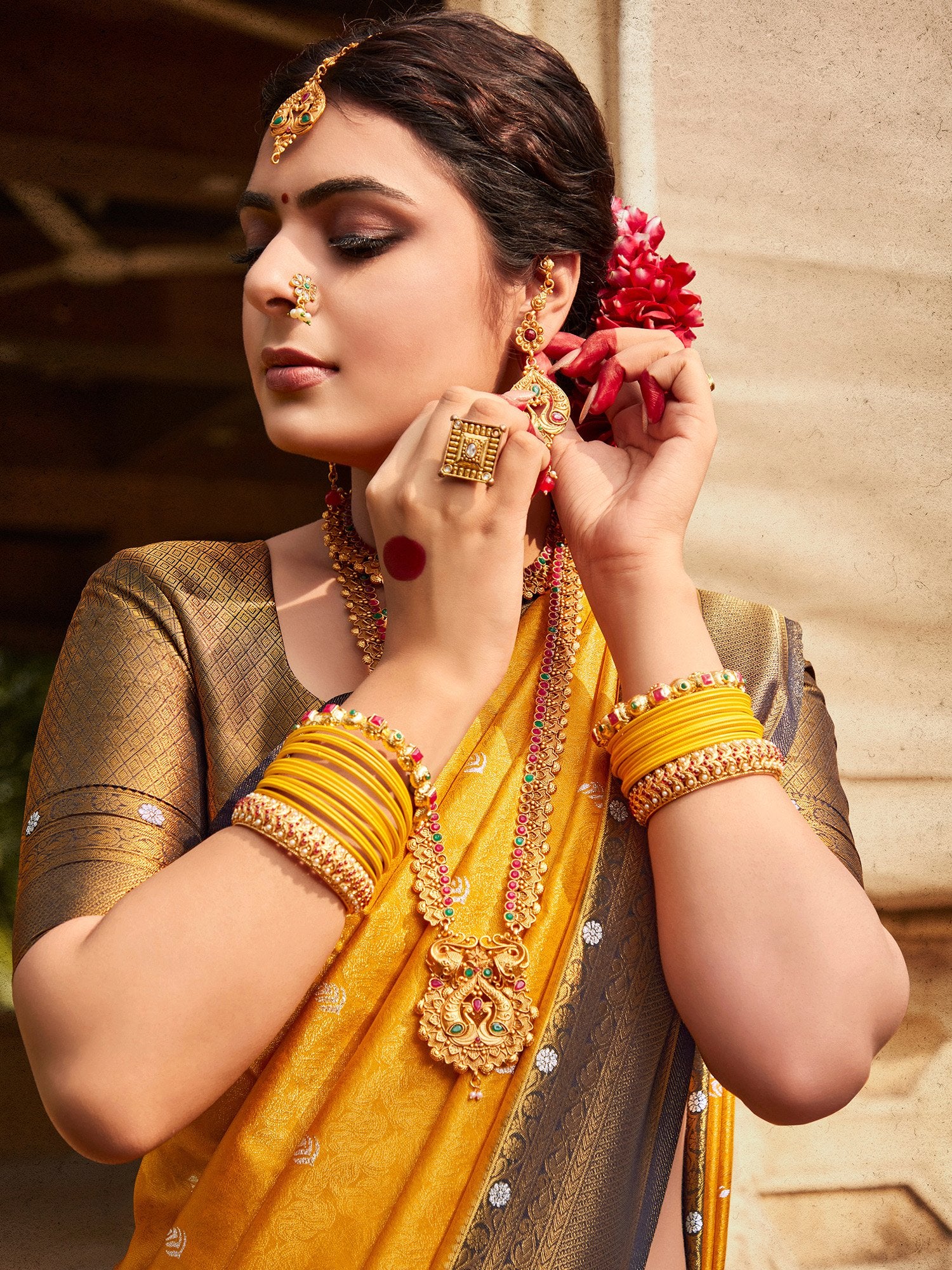 Get the best party wear saree