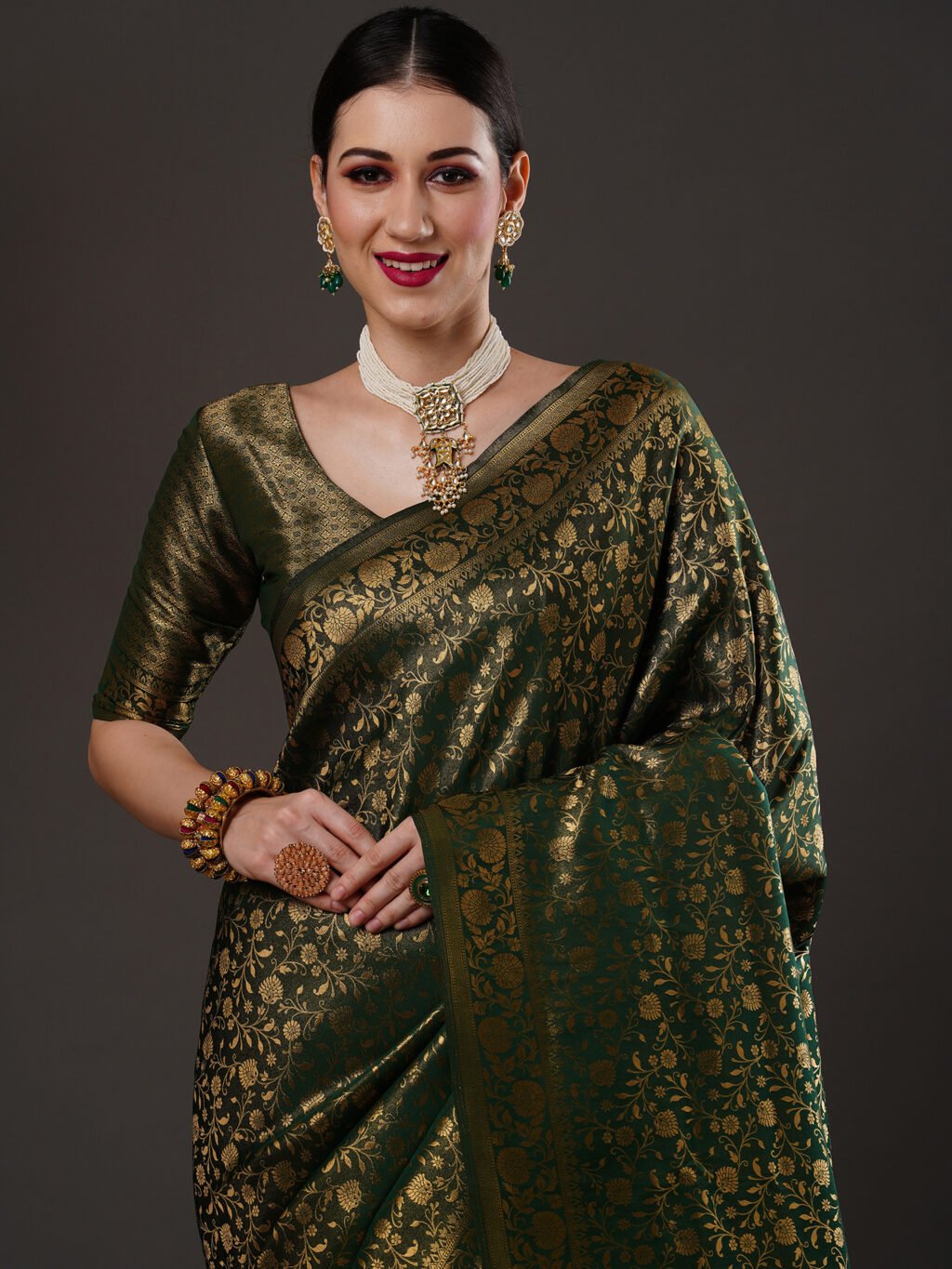 Timeless Green Kanjeevaram Silk Saree - Image 2