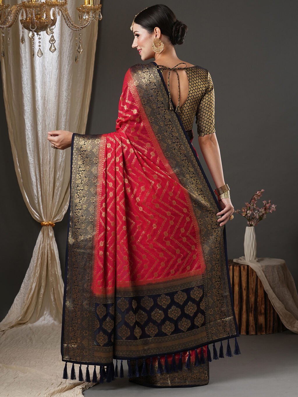Regal Pink Flowing Georgette Banarasi Saree - Image 2