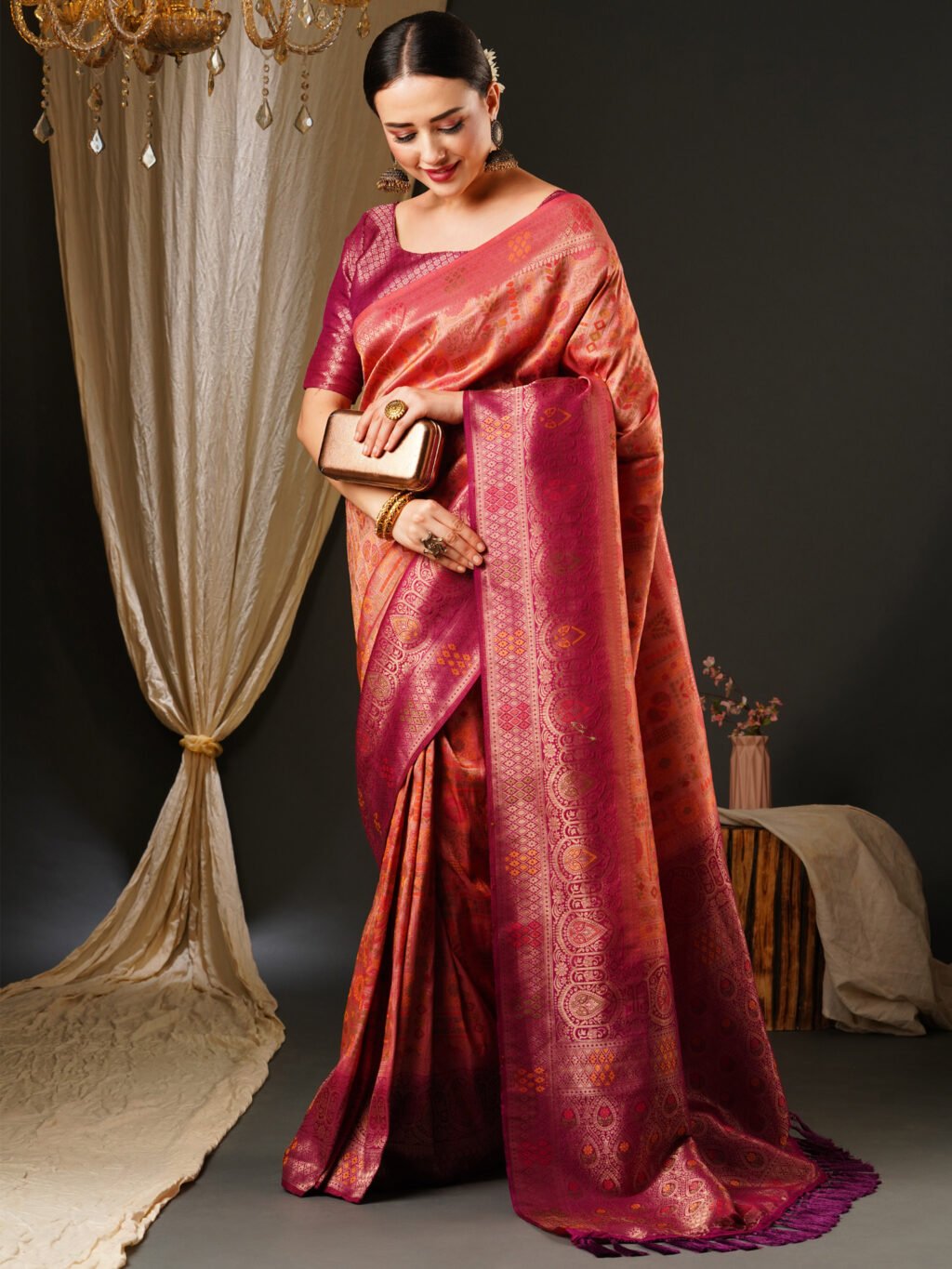 Beetroot Pink Banarasi Silk Saree - Image 3