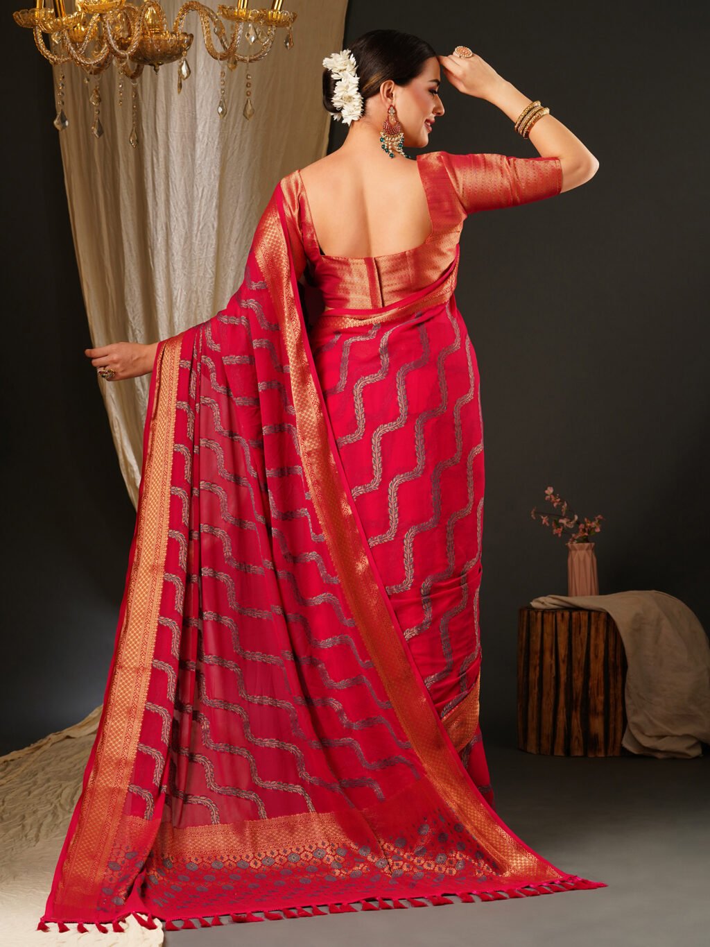 Pink Flowing Georgette Saree - Image 2