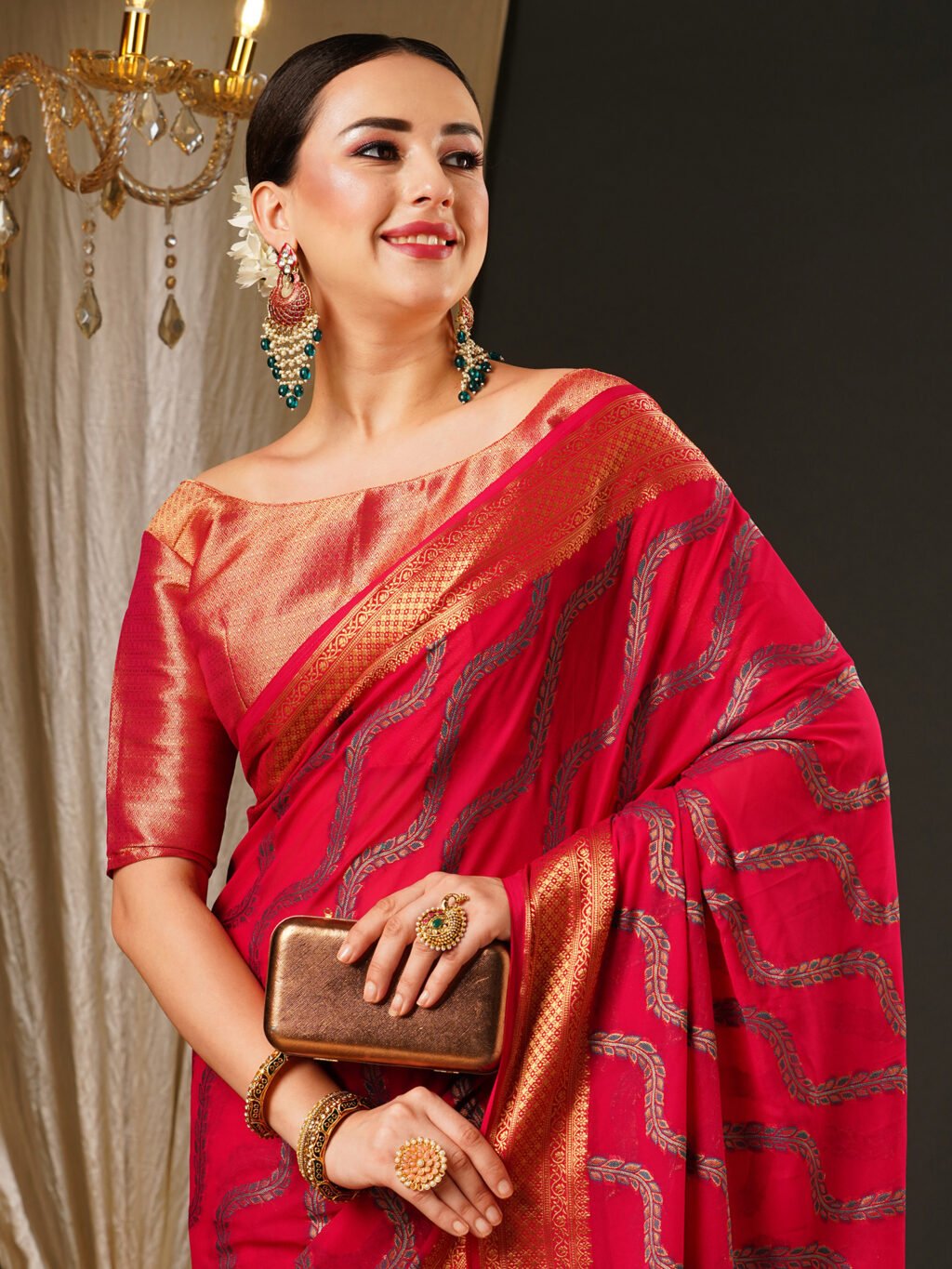 Pink Flowing Georgette Saree - Image 4