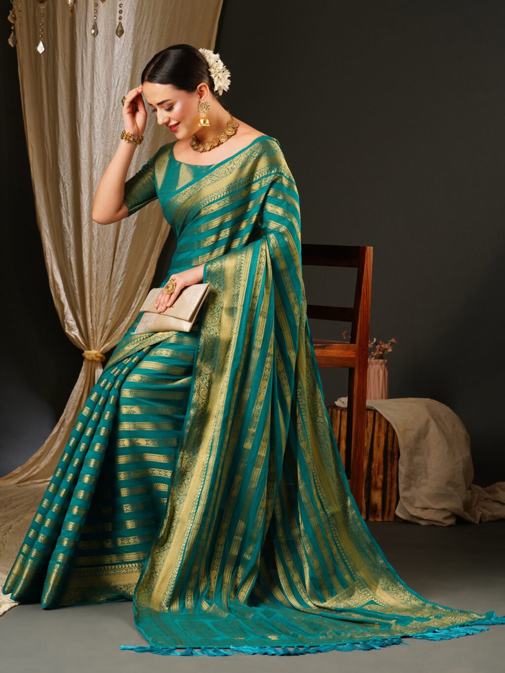 Heritage Blue Georgette Saree - Image 3