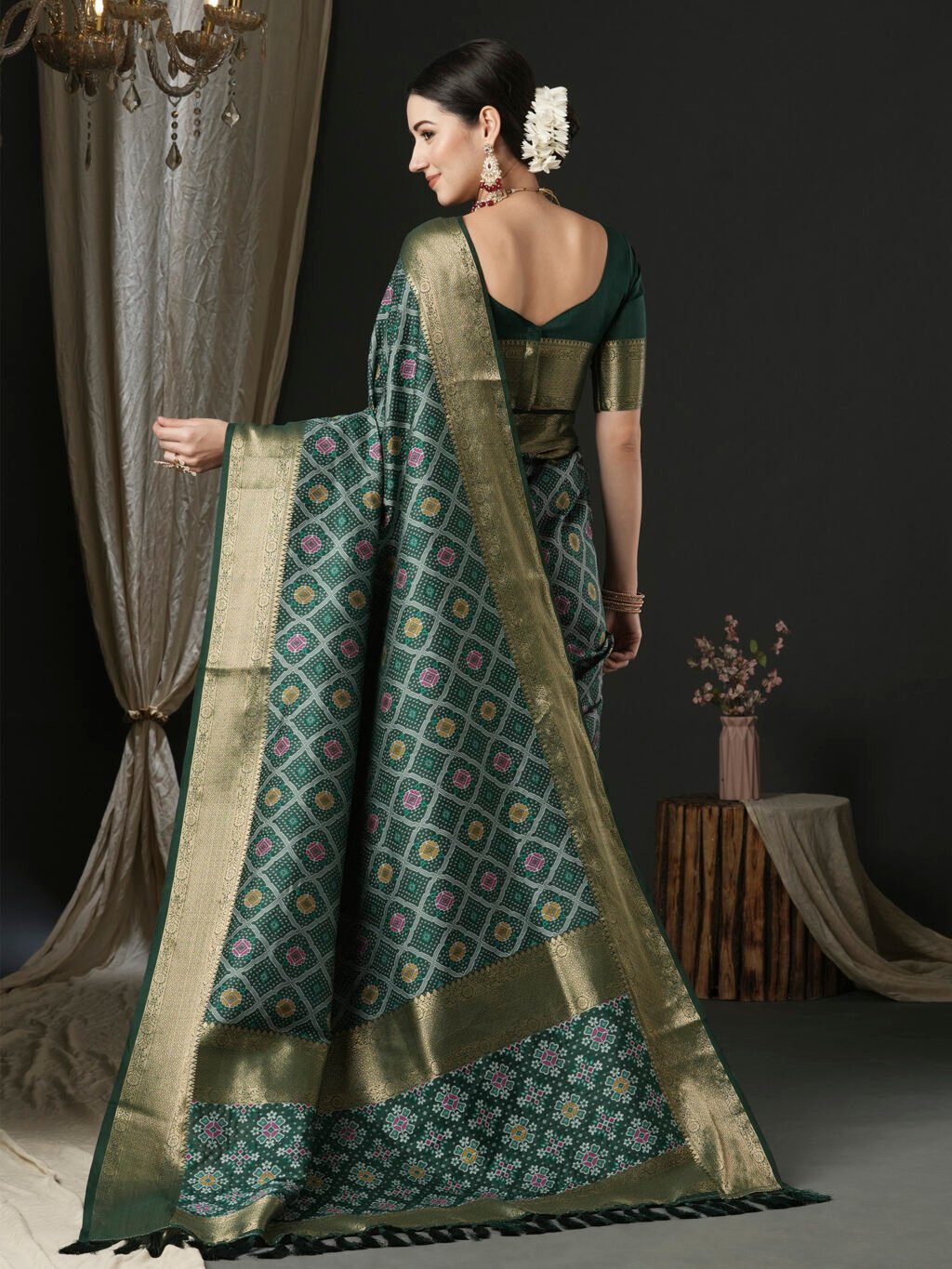 Graceful Dark Green Banarasi Silk Saree - Image 2
