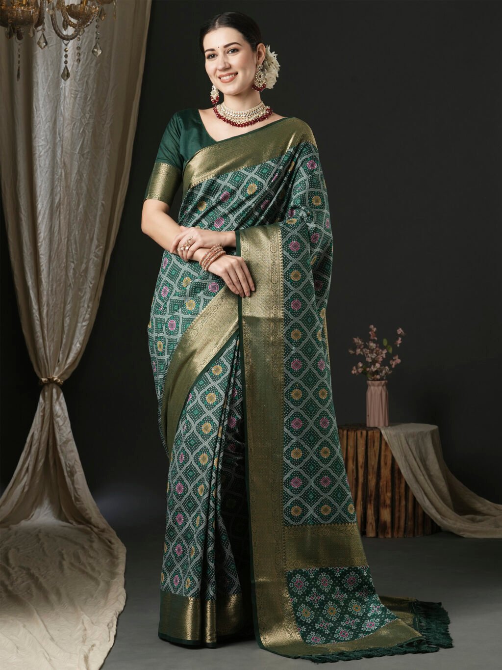 Graceful Dark Green Banarasi Silk Saree - Image 3