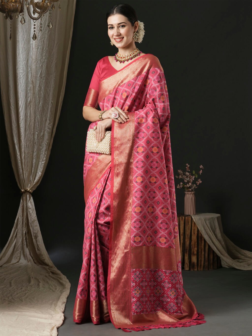Graceful Pink Banarasi Silk Saree - Image 3
