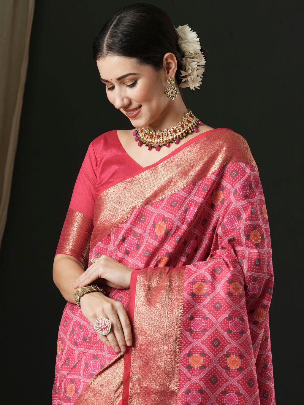 Graceful Pink Banarasi Silk Saree - Image 4