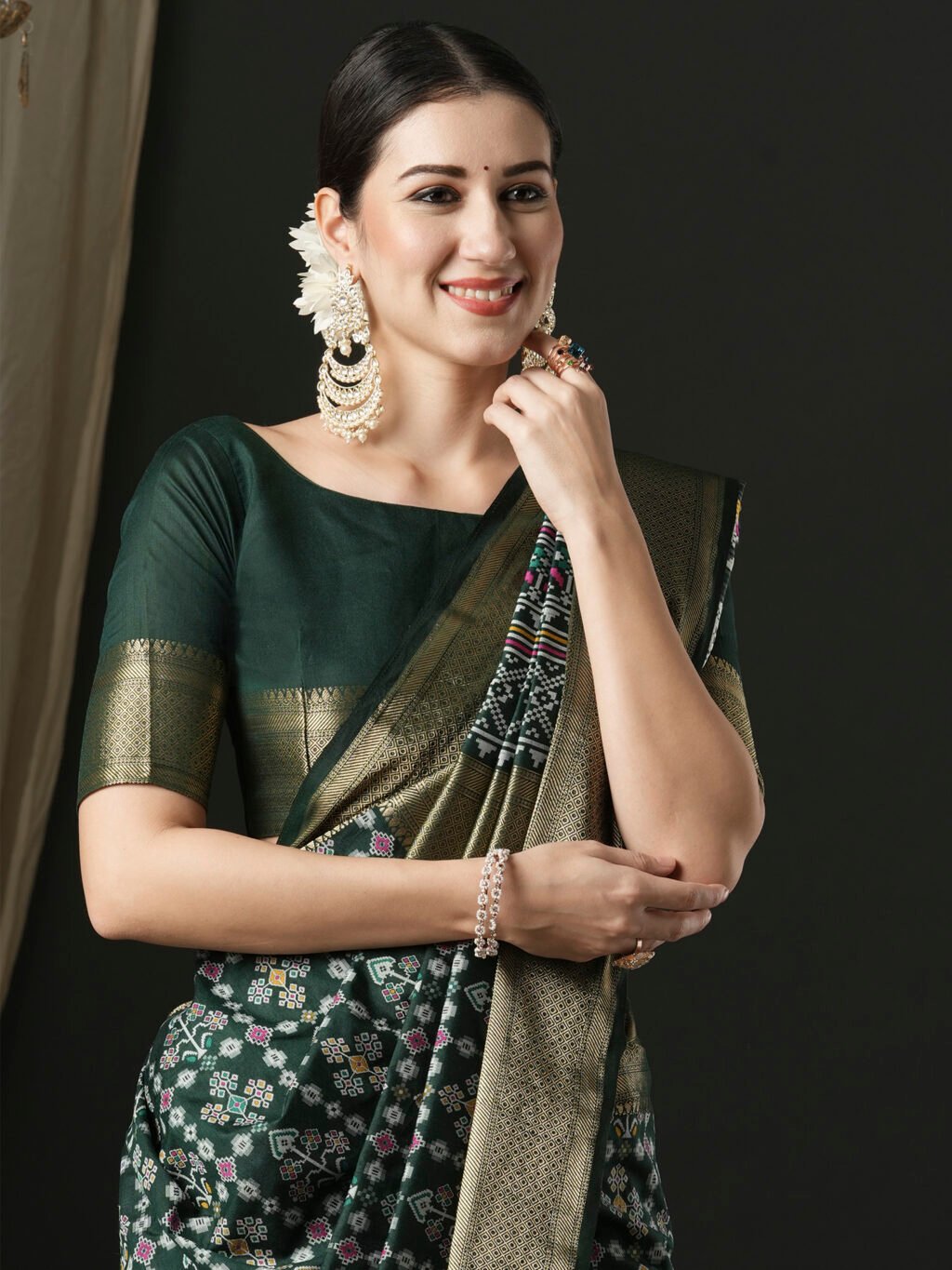 Heritage Dark Green Designer Zari Woven Distinct Saree - Image 4