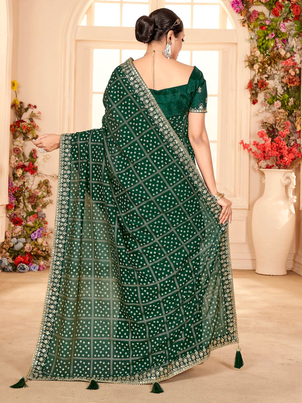 Radiant Green Bandhani Georgette Saree - Image 2