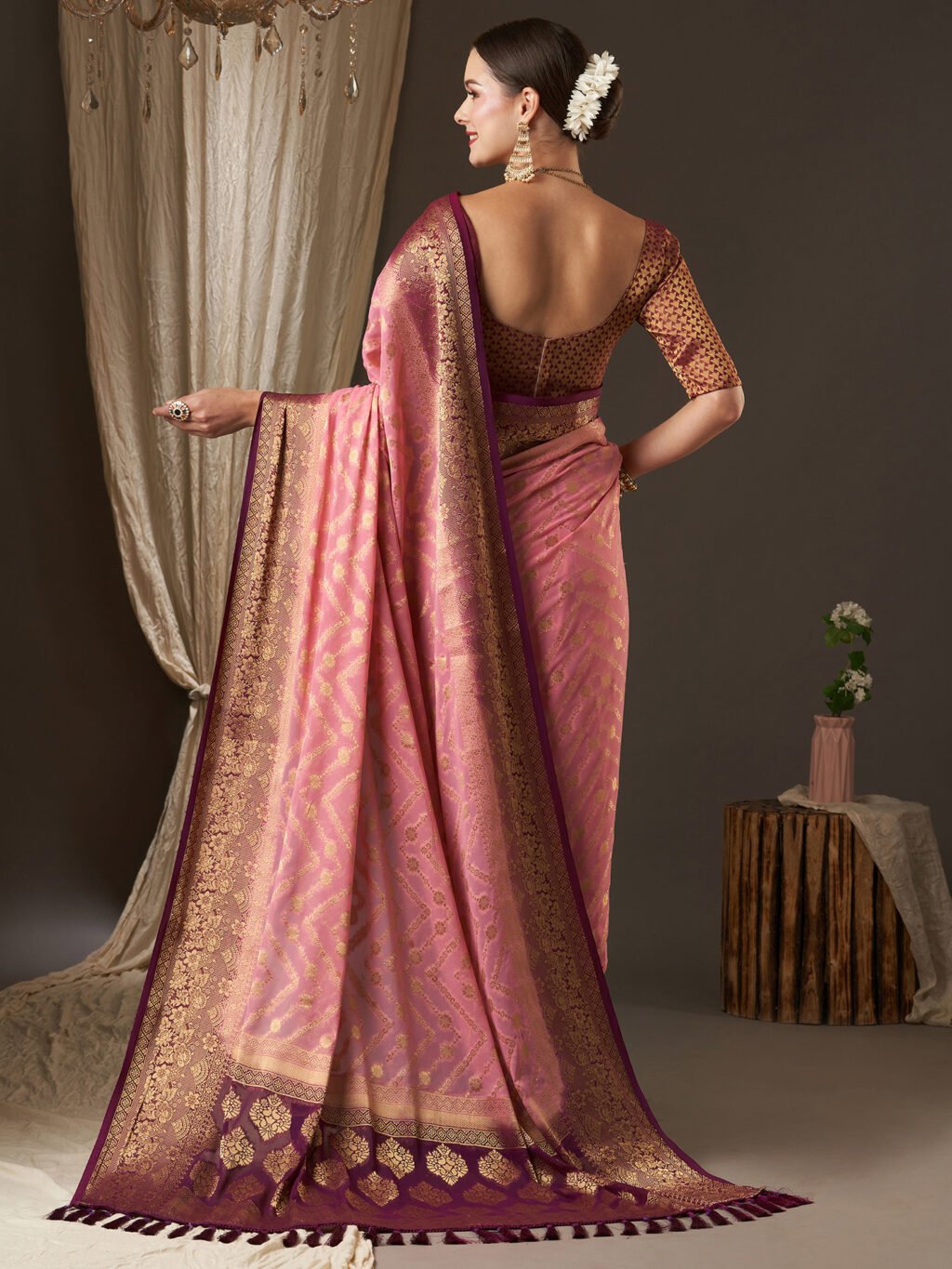 Exquisite Pink Banarasi Georgette Exclusive Saree - Image 3