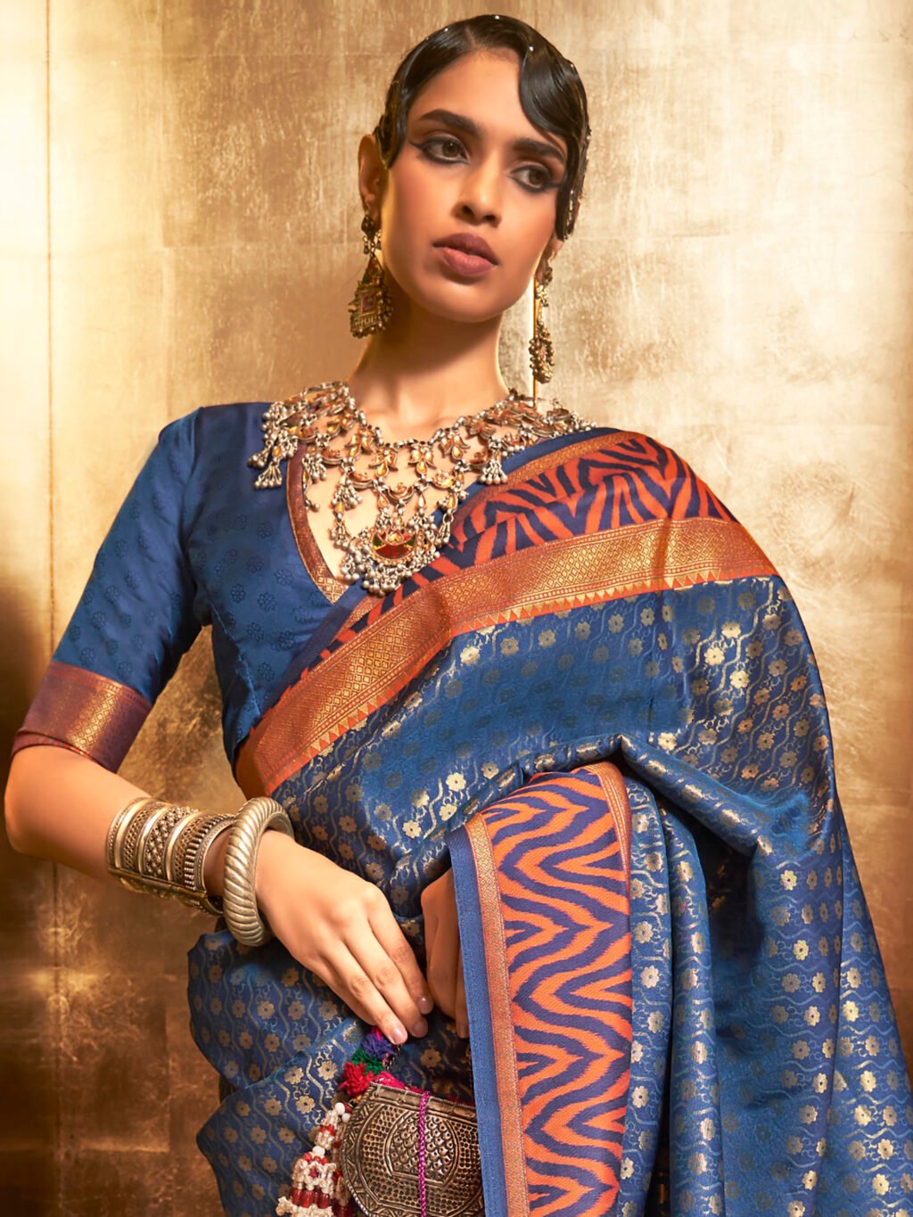 Graceful Navy Blue Designer Zari Woven Saree - Image 3