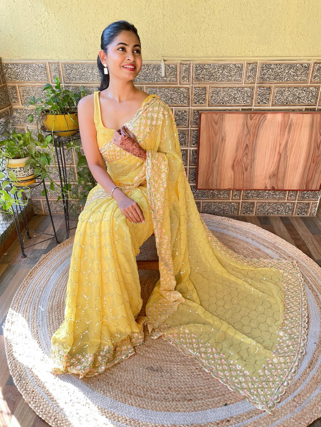 Designer Yellow Flowing Georgette Saree - Image 3