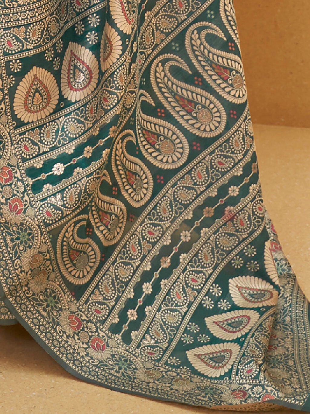 Exquisite Teal Blue Chikankari Cotton Thread Embroidery Saree - Image 4