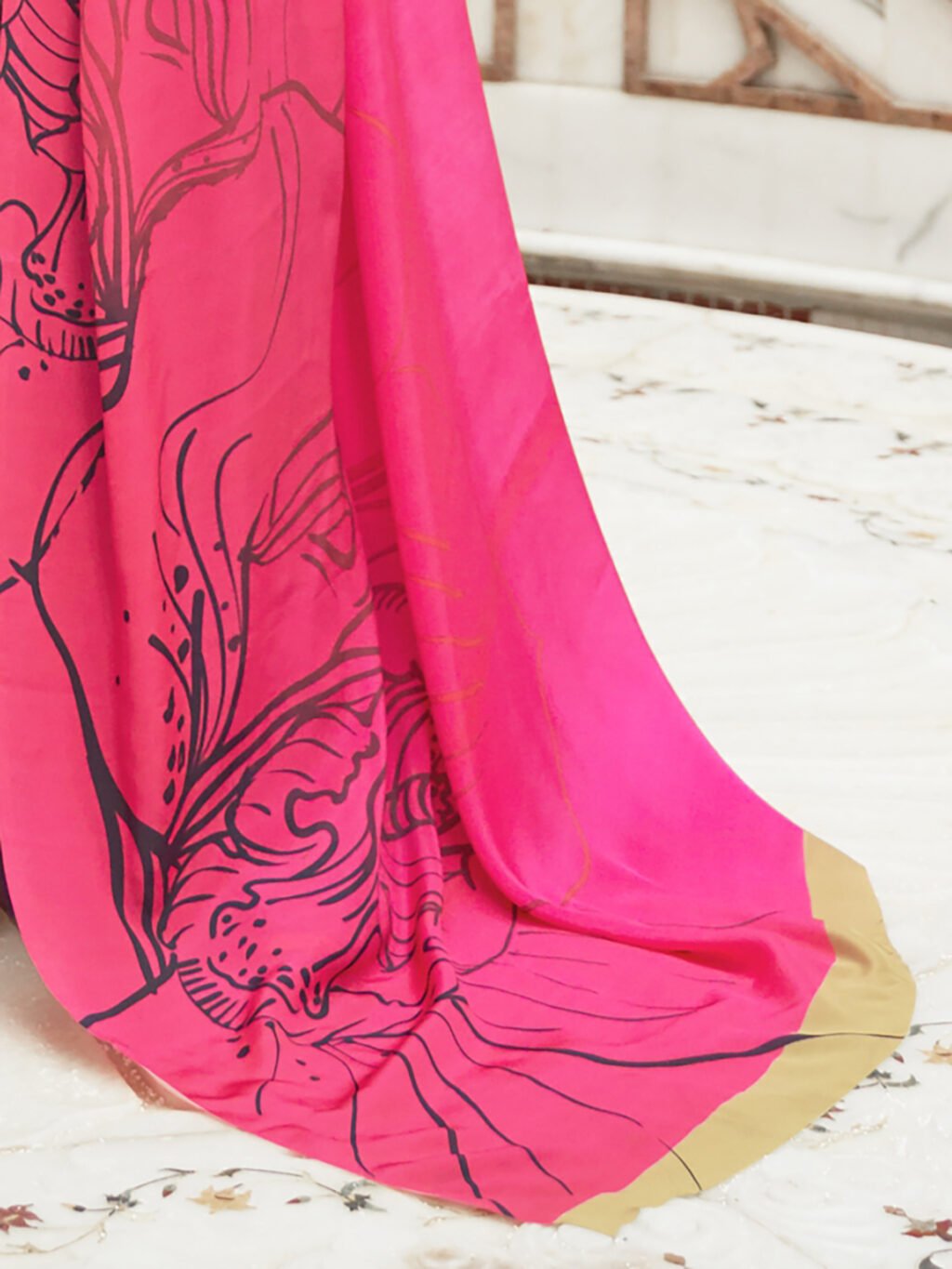 Radiant Pink Crepe Zari Woven Saree - Image 4