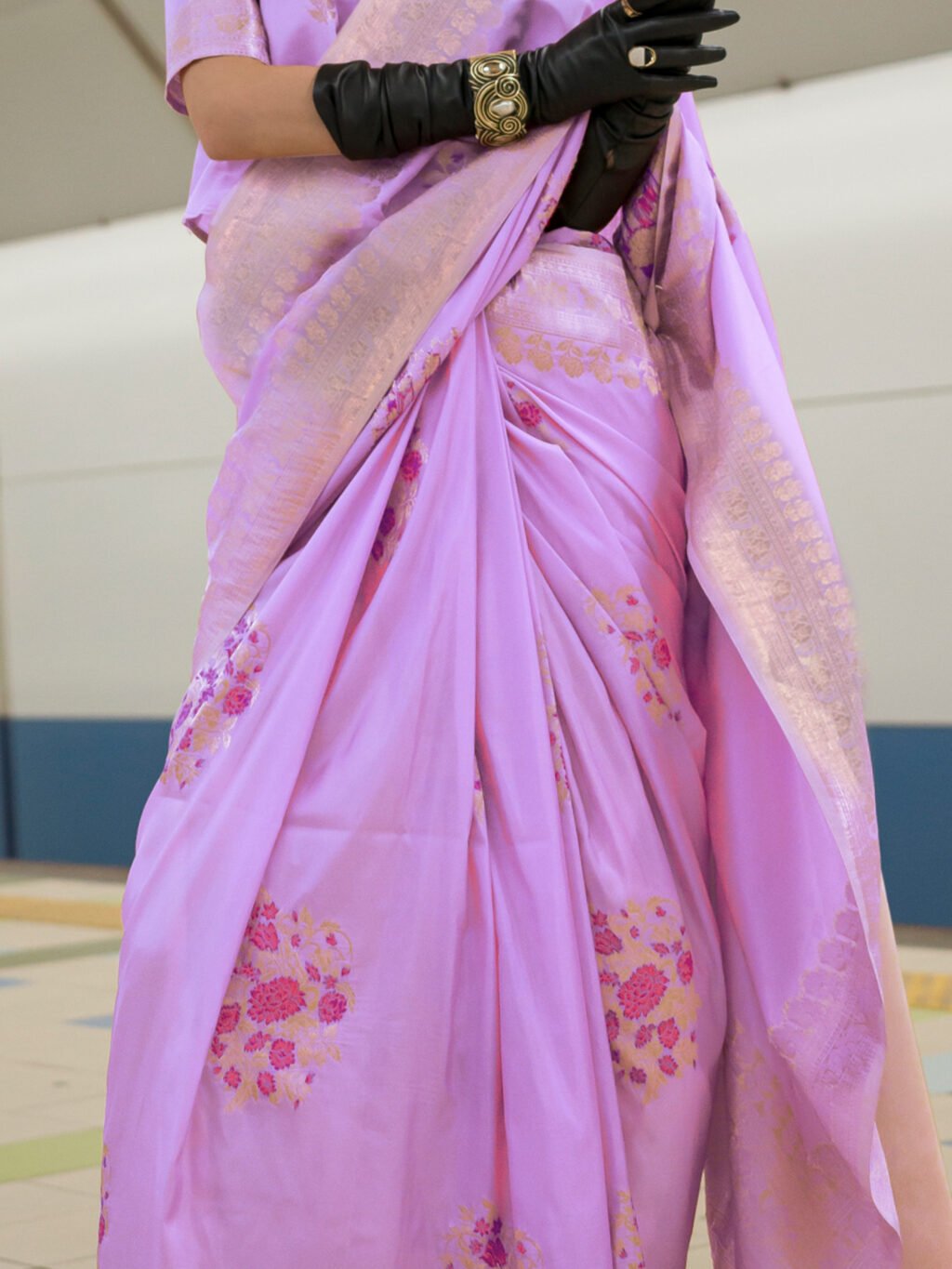 Regal Lavendar Designer Zari Woven Exclusive Saree - Image 2