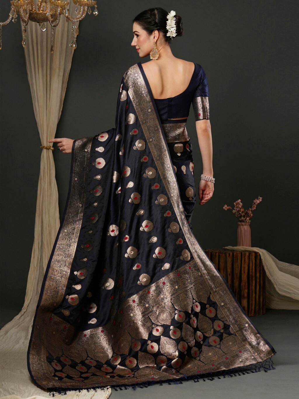 Opulent Navy Blue Banarasi Silk Saree - Image 2
