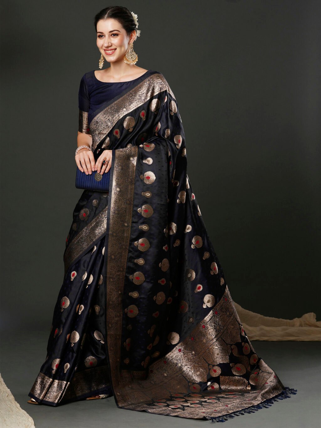 Opulent Navy Blue Banarasi Silk Saree - Image 3