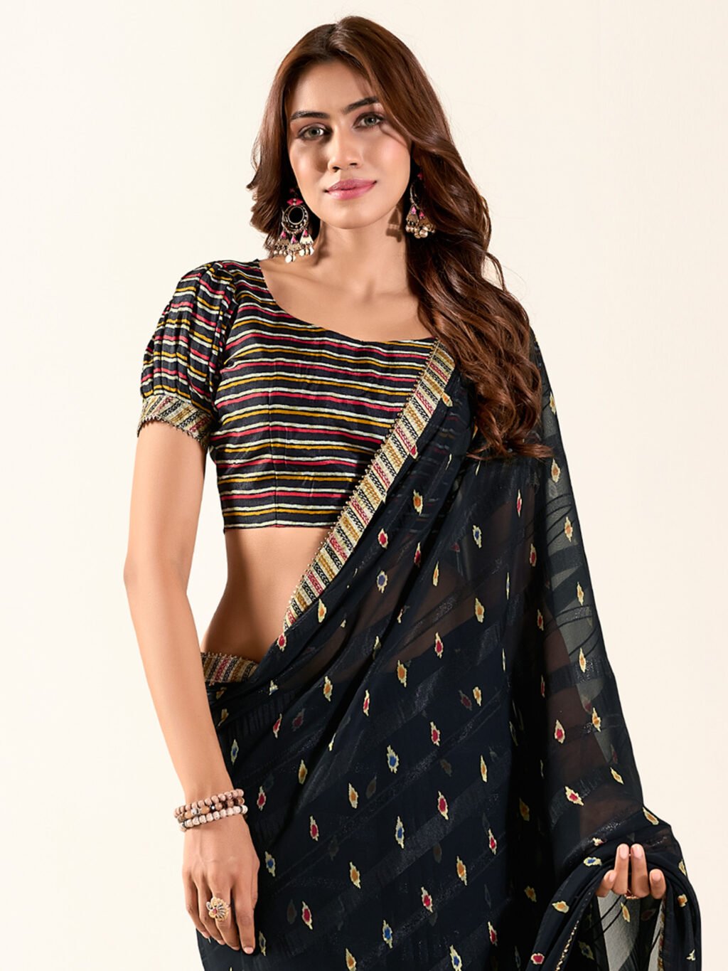 Graceful Black Flowing Georgette Printed Saree - Image 2