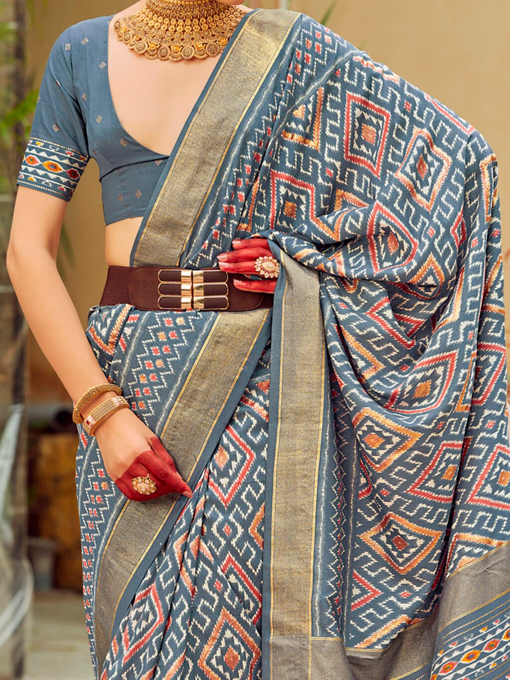 Grey Printed Silk Saree - Image 3