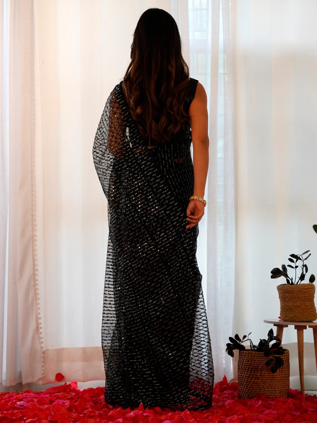 Graceful Black Designer Zari Woven Distinct Saree - Image 2