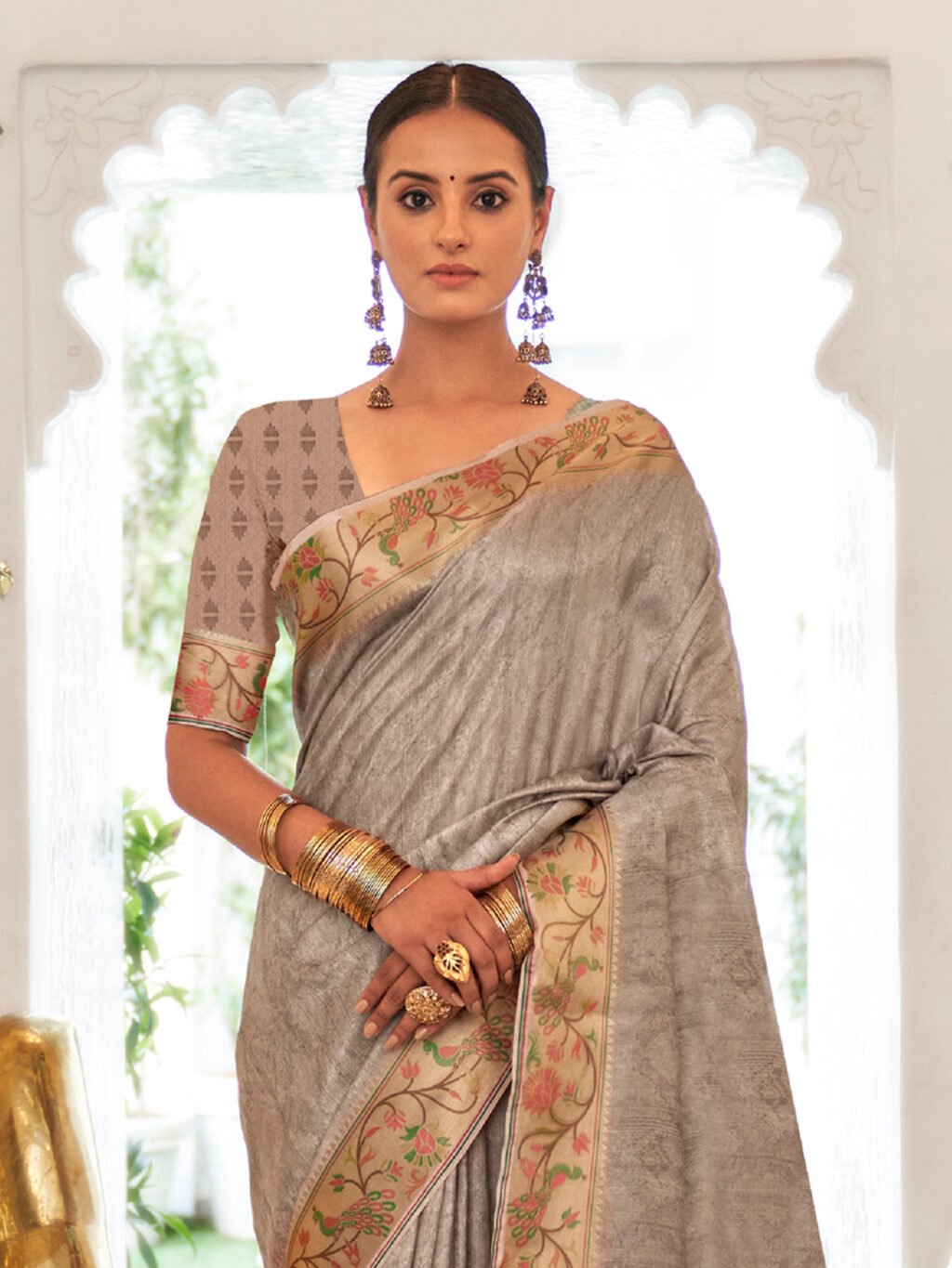 Radiant Charcoal Grey Paithani Silk Saree - Image 3