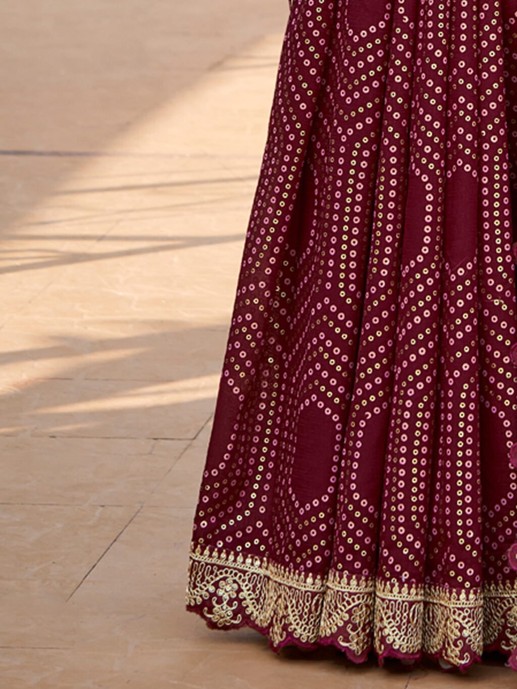 Magenta Bandhani Georgette Saree - Image 4