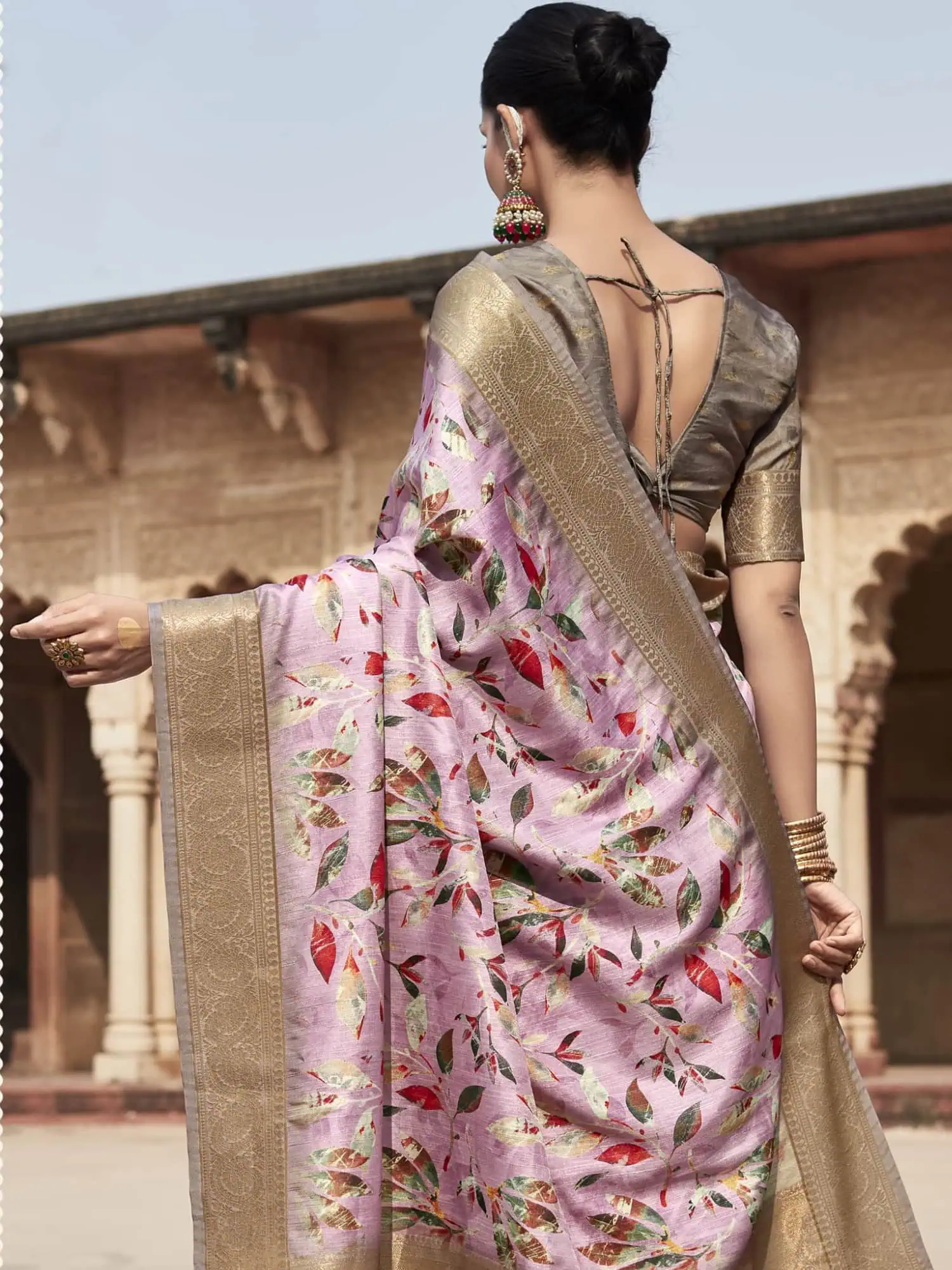 Greyish Pink Handloom Silk Saree